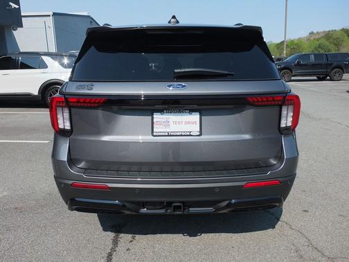 Carbonized Gray Metallic 2026 Ford Explorer ST-Line