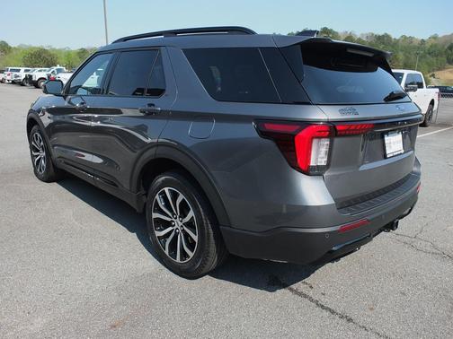 Carbonized Gray Metallic 2026 Ford Explorer ST-Line