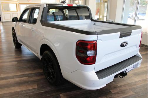 2025 Ford Maverick Lobo Standard