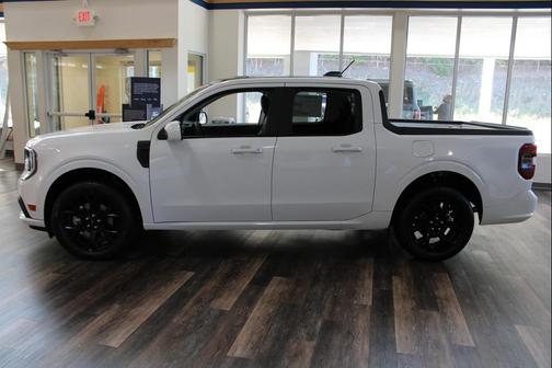 2025 Ford Maverick Lobo Standard