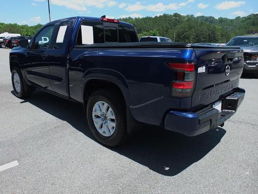 Deep Blue Pearl 2022 Nissan Frontier SV
