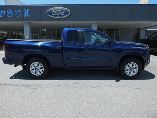 Deep Blue Pearl 2022 Nissan Frontier SV