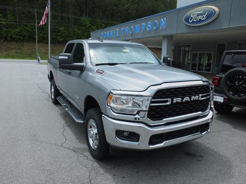 Billet Silver Metallic Clearcoat 2024 RAM 2500 Big Horn Crew Cab 4x4 6'4' Box