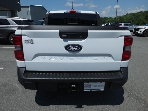 Oxford White 2026 Ford Maverick Lariat