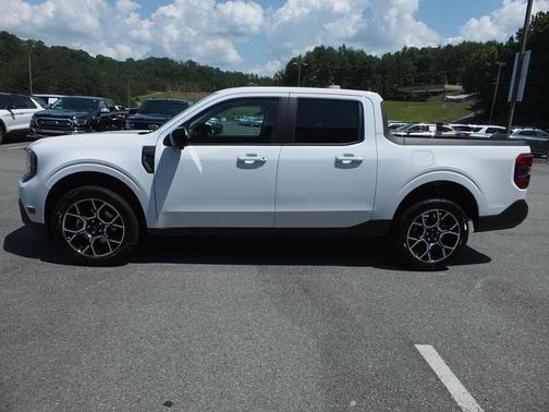 Oxford White 2026 Ford Maverick Lariat
