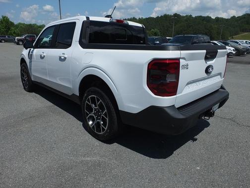 Oxford White 2026 Ford Maverick Lariat