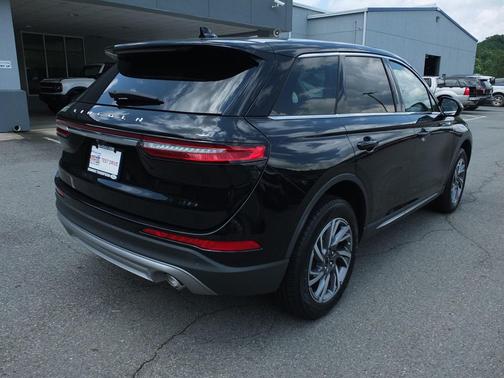 Infinite Black Metallic Clearcoat 2023 Lincoln Corsair Standard