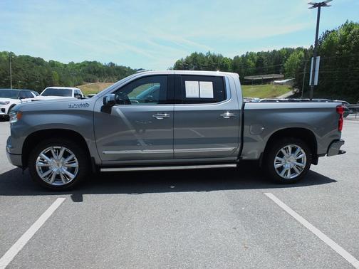 Sterling Gray Metallic 2025 Chevrolet Silverado 1500 High Country