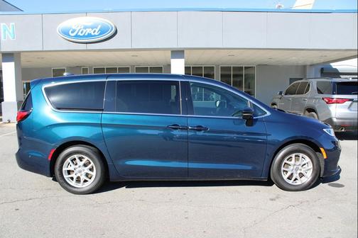 2025 Chrysler Pacifica L