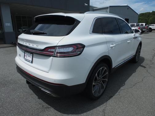2021 Lincoln Nautilus Reserve