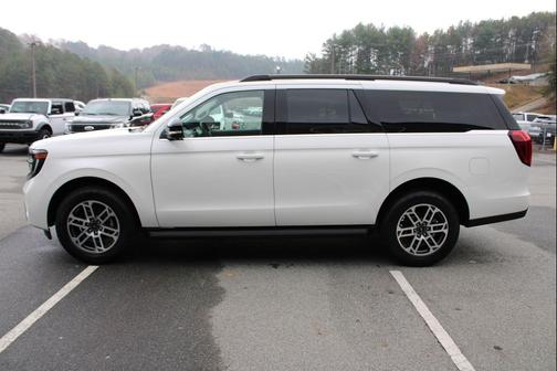 2025 Ford Expedition Max Active 4x4