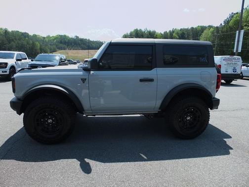 Avalanche Gray 2026 Ford Bronco Base