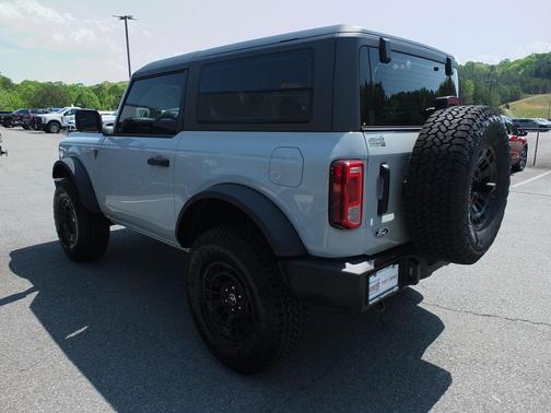 Avalanche Gray 2026 Ford Bronco Base