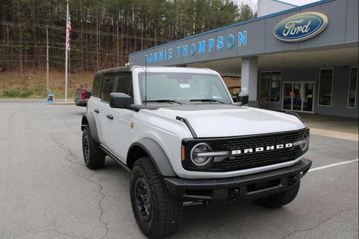 Avalanche Gray 2026 Ford Bronco Badlands