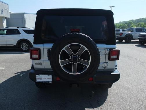 2023 Jeep Wrangler 4-Door Sahara 4x4