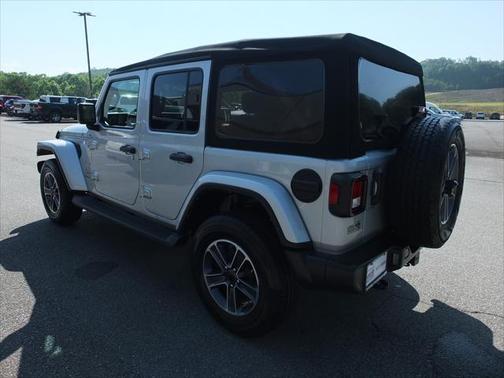 2023 Jeep Wrangler 4-Door Sahara 4x4