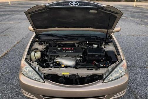 2004 Toyota Camry LE