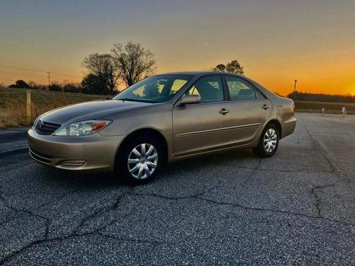 2004 Toyota Camry LE