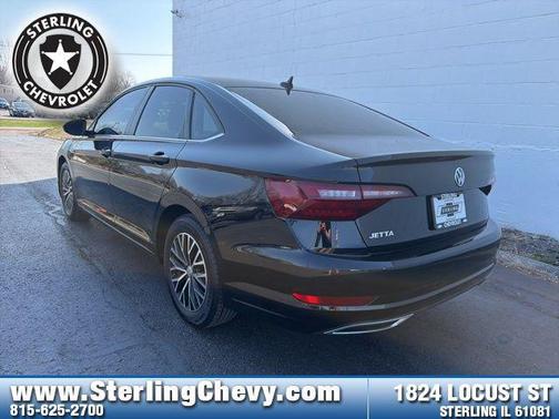 Deep Black Pearl 2021 Volkswagen Jetta 1.4T R-Line