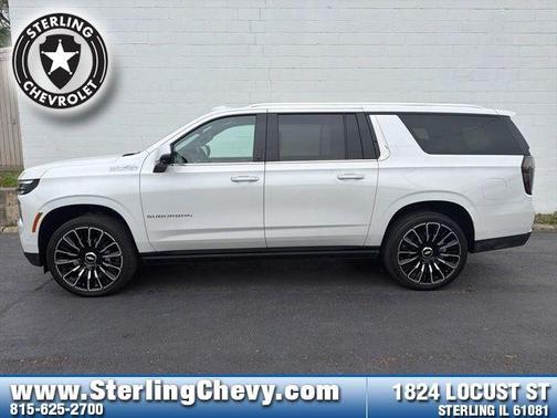 Iridescent Pearl Tricoat 2025 Chevrolet Suburban 4WD High Country