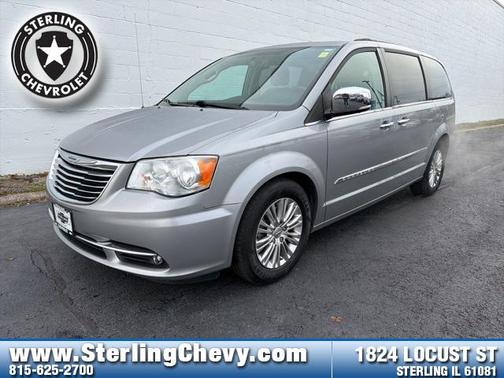 2015 Chrysler Town & Country Touring-L