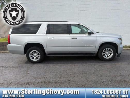 Silver Ice Metallic 2019 Chevrolet Suburban LT