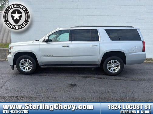 Silver Ice Metallic 2019 Chevrolet Suburban LT