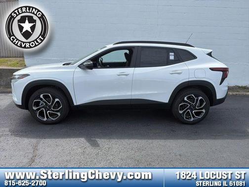 Summit White 2026 Chevrolet Trax FWD 2RS