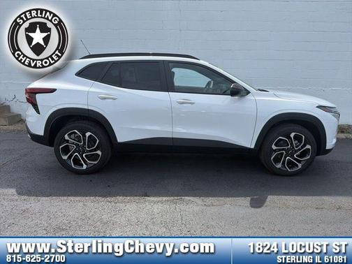 Summit White 2026 Chevrolet Trax FWD 2RS