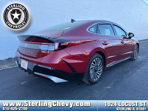 2025 Hyundai SONATA Hybrid SE