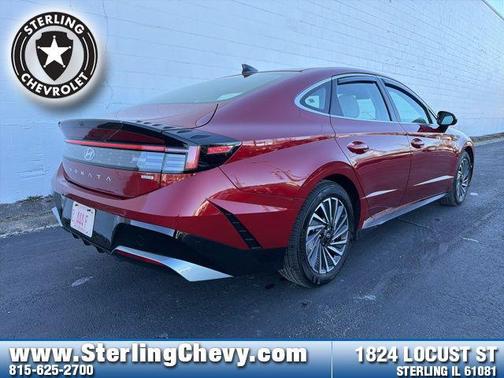 2025 Hyundai SONATA Hybrid SE