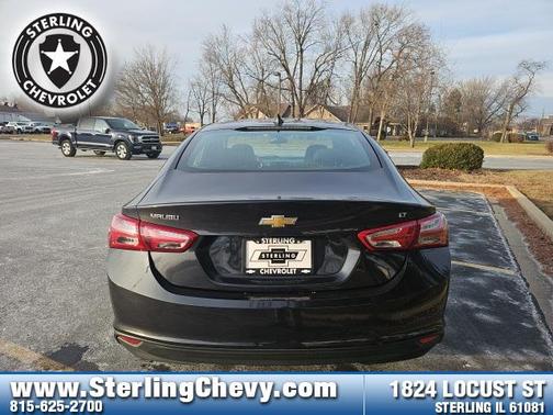 2022 Chevrolet Malibu FWD LT