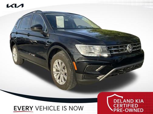 Deep Black Pearl 2019 Volkswagen Tiguan 2.0T SE