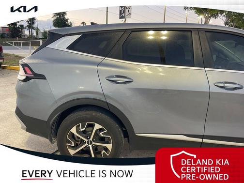 Everlasting Silver 2024 Kia Sportage EX