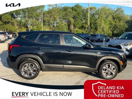Fusion Black 2024 Kia Seltos LX