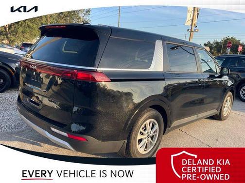2024 Kia Carnival LX