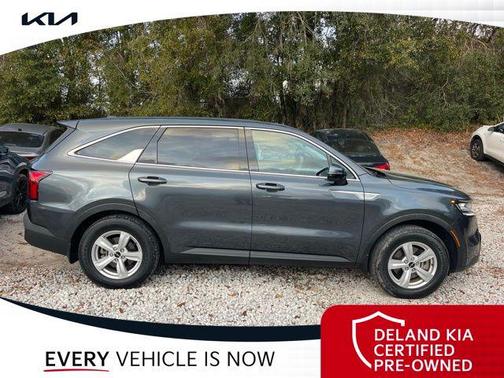 2022 Kia Sorento LX