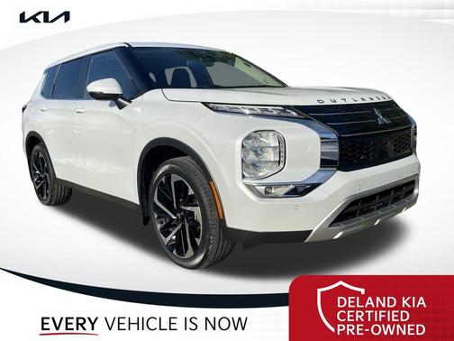White Diamond 2023 Mitsubishi Outlander SE