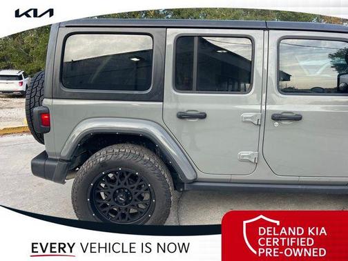 2023 Jeep Wrangler 4-Door Sahara 4x4