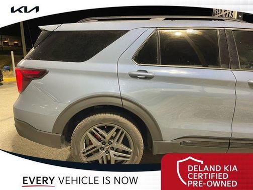 2025 Ford Explorer ST