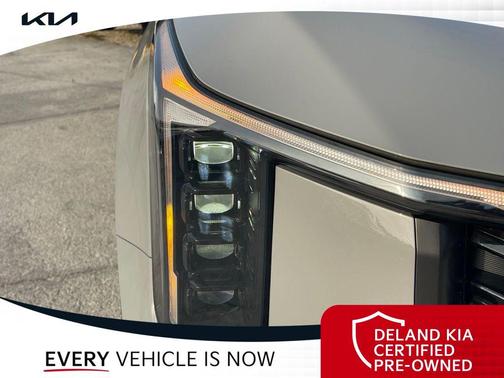 Wolf Gray 2025 Kia Sorento SX