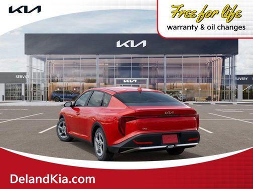 2025 Kia K4 LXS