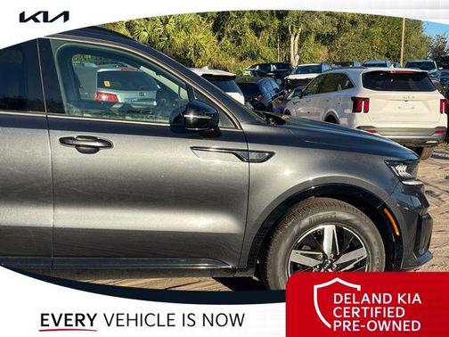 2022 Kia Sorento S