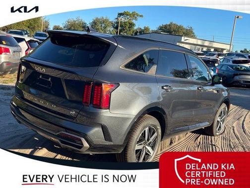 2022 Kia Sorento S