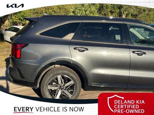 2022 Kia Sorento S