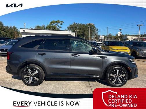 2022 Kia Sorento S