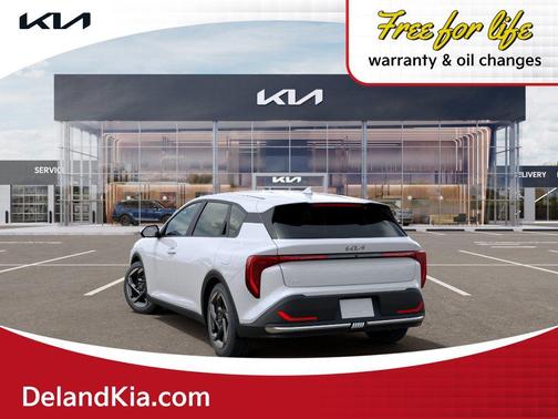 White Pearl 2026 Kia K4 EX