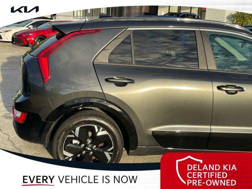 Graphite Gray 2024 Kia Niro EV Wind