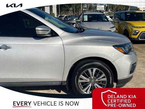 2019 Nissan Pathfinder SV