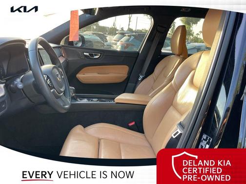 Onyx Black Metallic 2021 Volvo XC60 T5 Inscription
